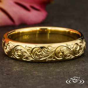 Engraved gold 2024 band ring